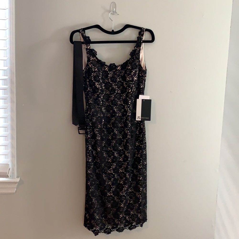 JS Boutique Black Lace Sheath Dress
